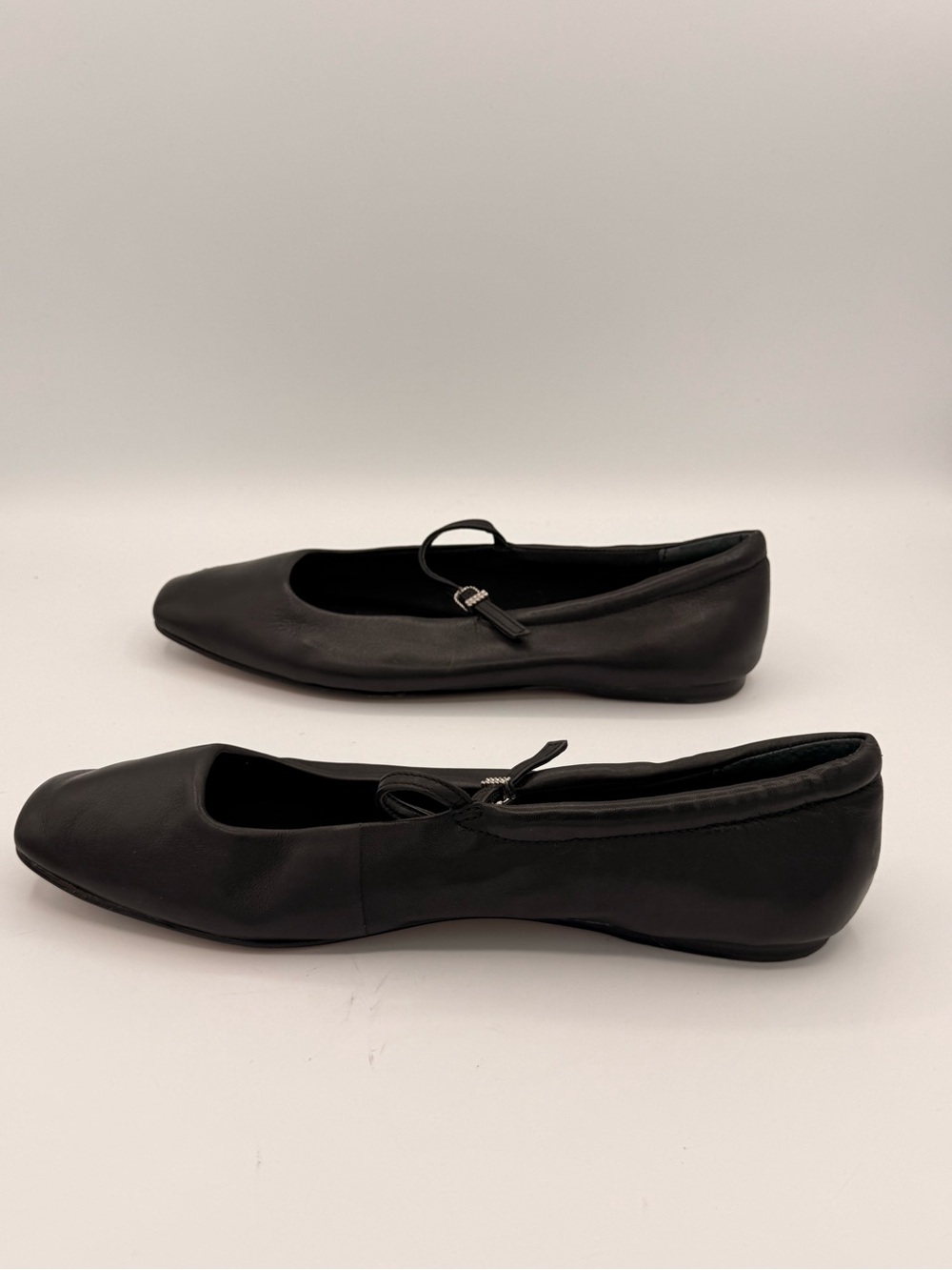 Dolce Vita Reyes Wide Ballet Flats in Black Leather | MODERATELY USED - Picture 12 of 13